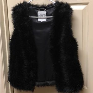 BB DAKOTA Small Fur Vest